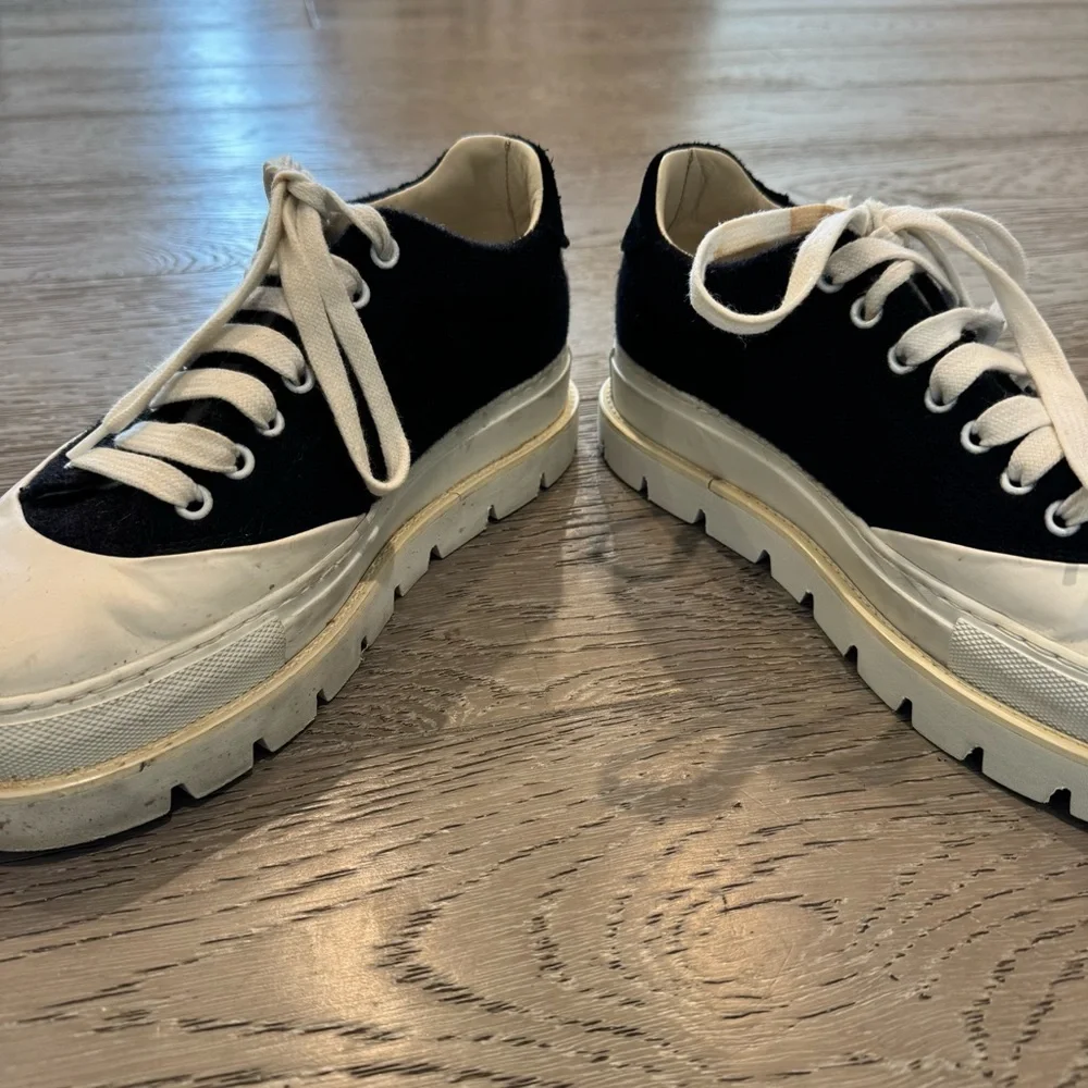 Maison Margiela Black and White Platform Sneakers - Picture 7 of 10